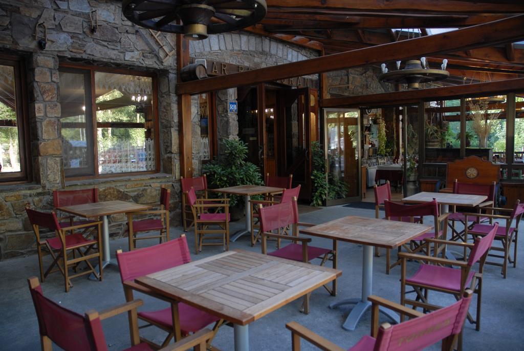 Ostau Dera Nheu Hotel Les Bagian luar foto