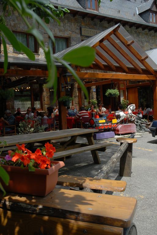 Ostau Dera Nheu Hotel Les Bagian luar foto