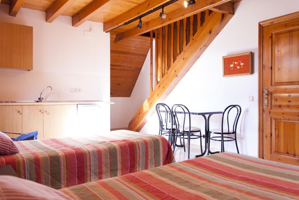 Ostau Dera Nheu Hotel Les Bagian luar foto