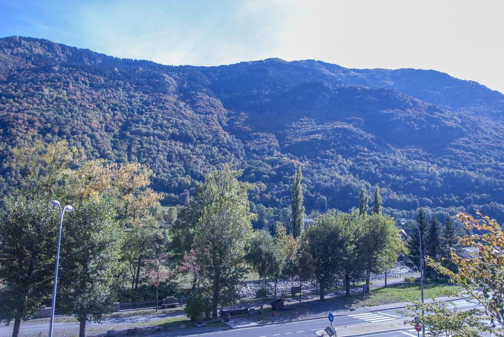 Ostau Dera Nheu Hotel Les Bagian luar foto