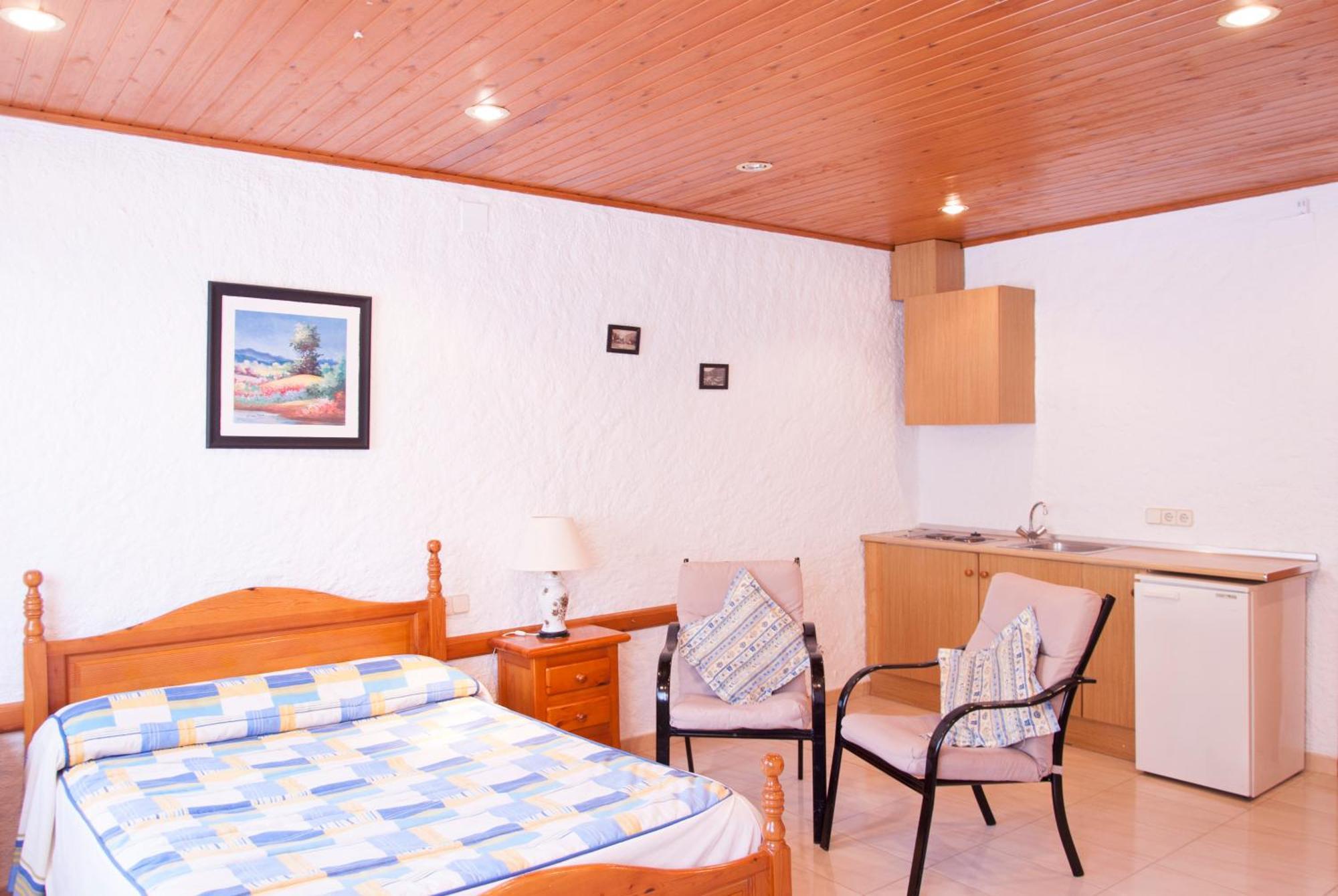 Ostau Dera Nheu Hotel Les Bagian luar foto