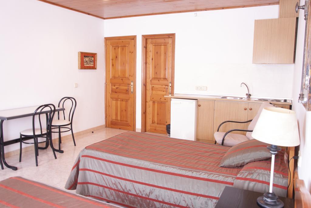 Ostau Dera Nheu Hotel Les Bagian luar foto